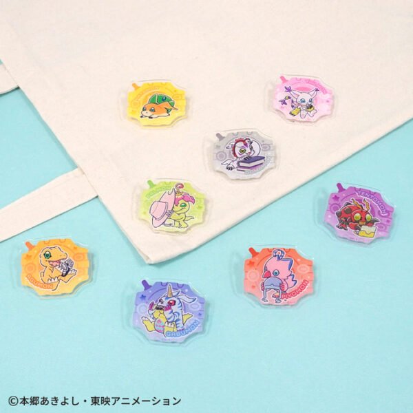 4510085533097_30_700x.jpg Digimon Adventure Pin de Acrílico